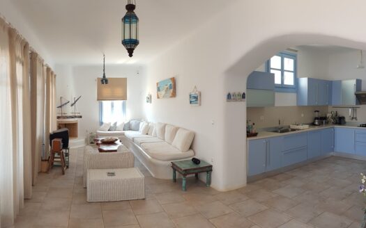 Seaside villa next to secluded beach – DR11616
