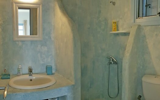 Seaside villa next to secluded beach – DR11616