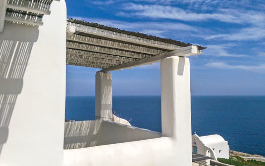 Seaside villa next to secluded beach – DR11616