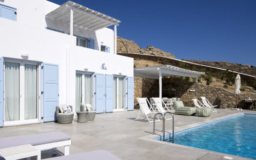 Special Villa #2 overlooking Elia bay