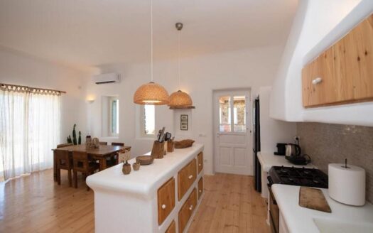 House with magnificent Mediterranean views in Mykonos-DR112127