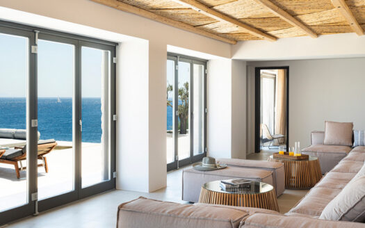 Villa Seafront Dream Cascade