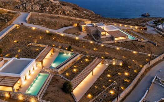 Villa with privacy and views-DR112193