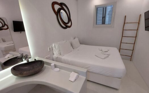 Entire Building in Mykonos Town-DR111202