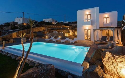 Family Home with pool-DRK2023