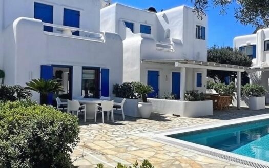 Mykonos Town apartment with pool access